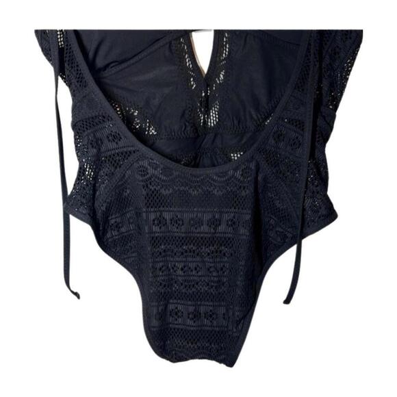 Becca by Rebecca Virtue Crochet Plunge One-Piece Swimsuit, swim wear size S - Picture 10 of 11